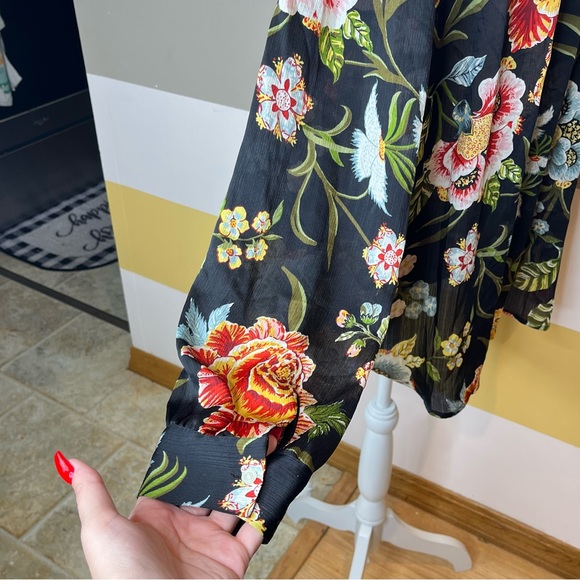 2/$25 LOFT Peasant Prairie Floral Minimalist Modern Casual Professional Blouse - Picture 6 of 12